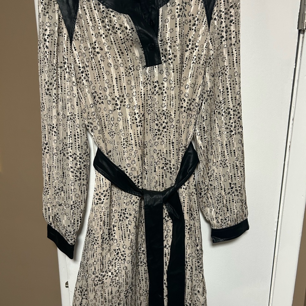 Elegant Cabi Chelsea Black and Cream Dress